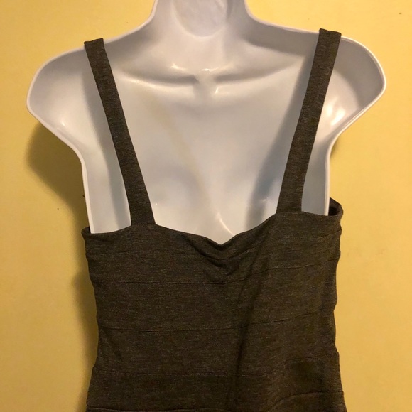 Express Gray Side Mesh Dress. Size 8 - Picture 4 of 7